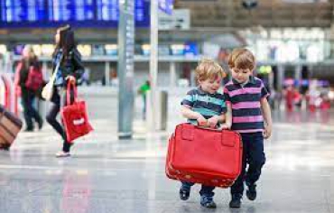 Thủ tục cho trẻ em đi du lịch nước ngoài cần những giấy tờ gì?